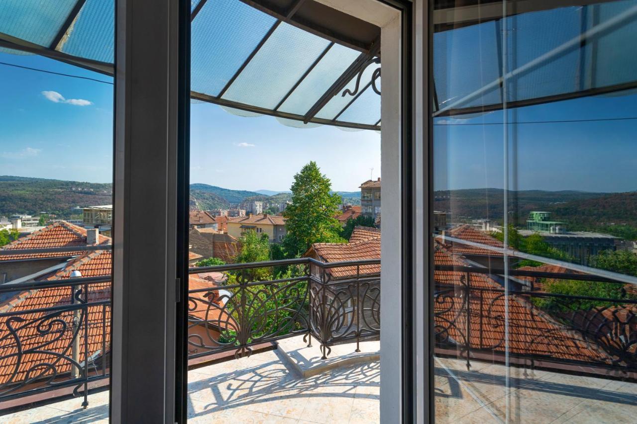 Luxury Private House In City Center Veliko Tarnovo Exterior photo