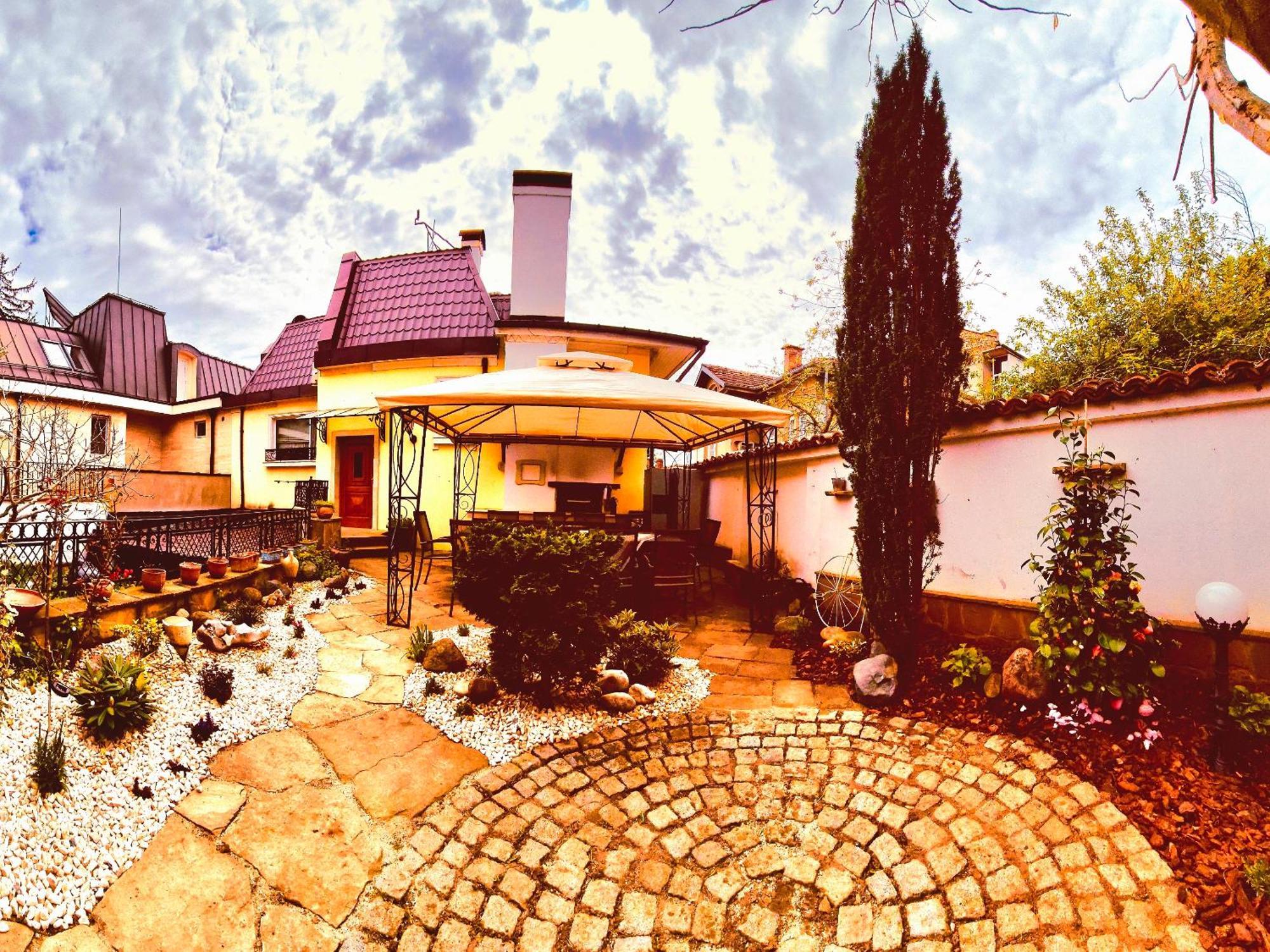 Luxury Private House In City Center Veliko Tarnovo Exterior photo