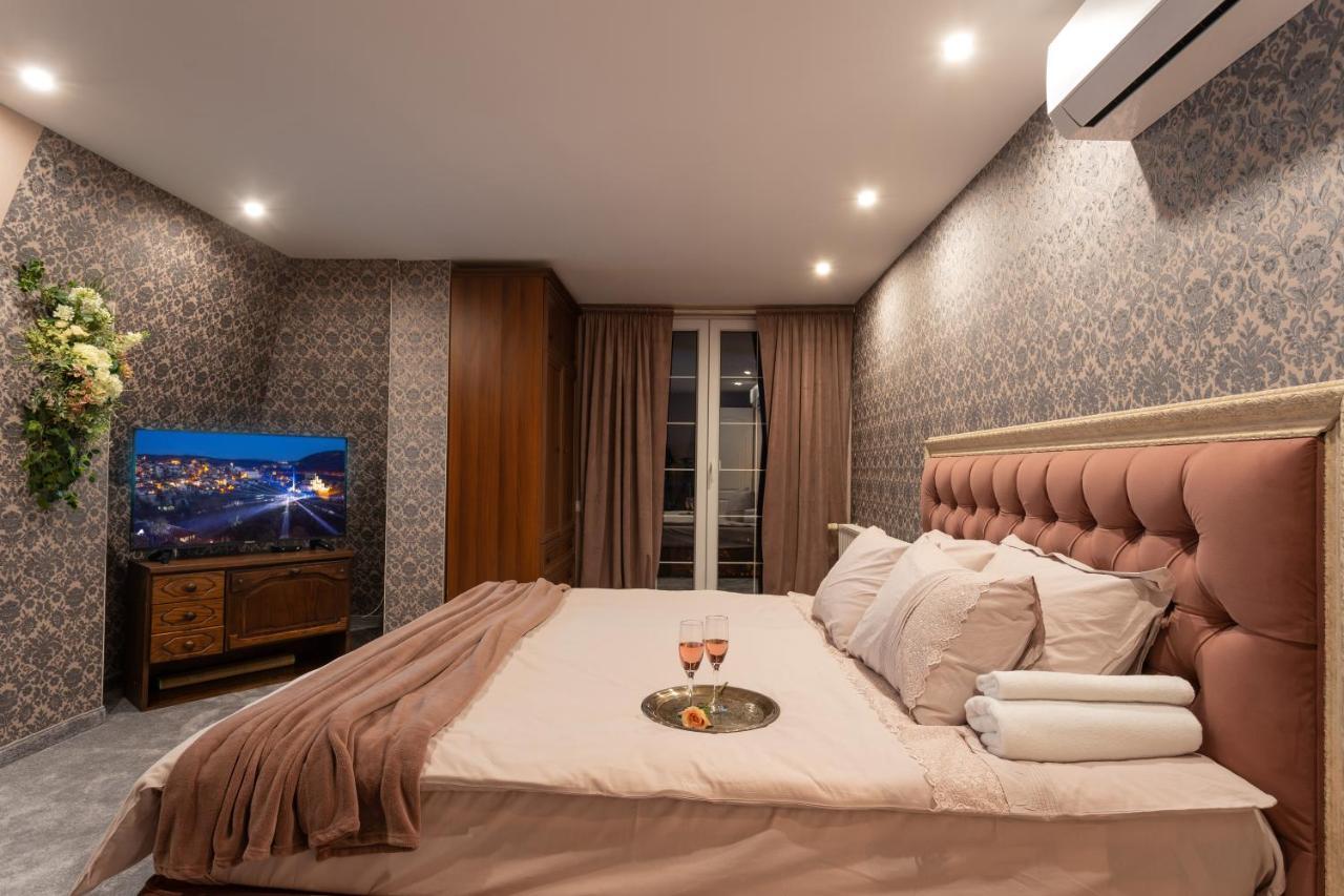 Luxury Private House In City Center Veliko Tarnovo Exterior photo